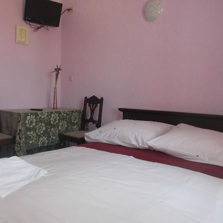 Bolimowianka Bed and Breakfast Buitenkant foto